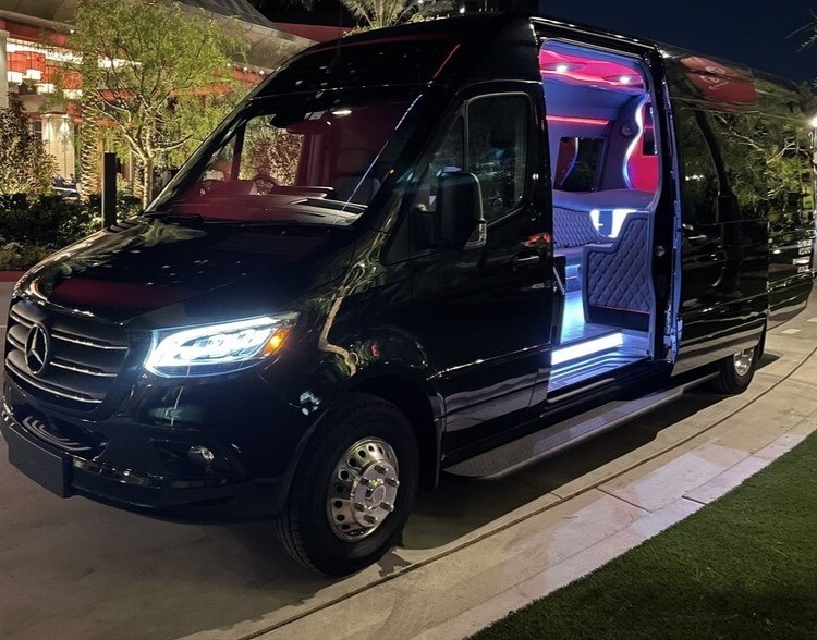 Mercedes Sprinter Limo exterior